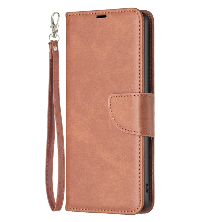LAMBSKIN Knižkové puzdro pre Motorola Moto G13 / G23 / G53 5G - hnedé