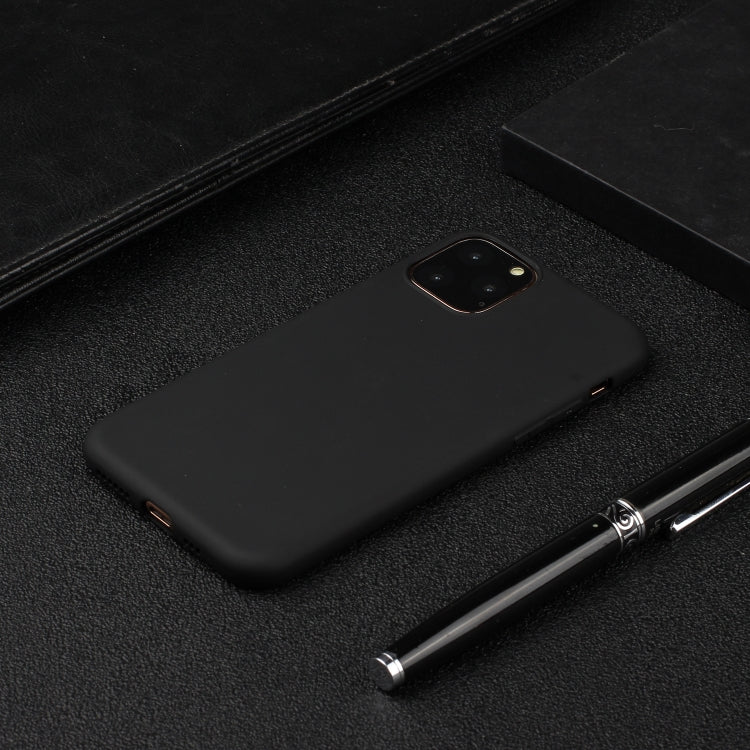 MATT Silikónový obal pre Apple iPhone 15 Pro Max - čierny