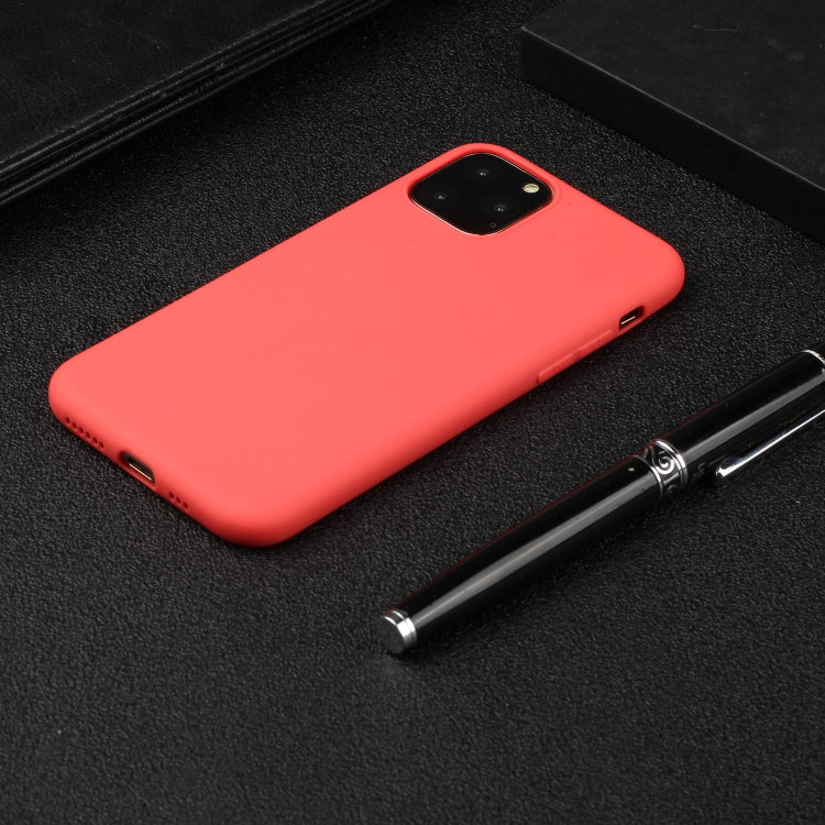 MATT Silikónový obal pre Apple iPhone 15 Pro - červený