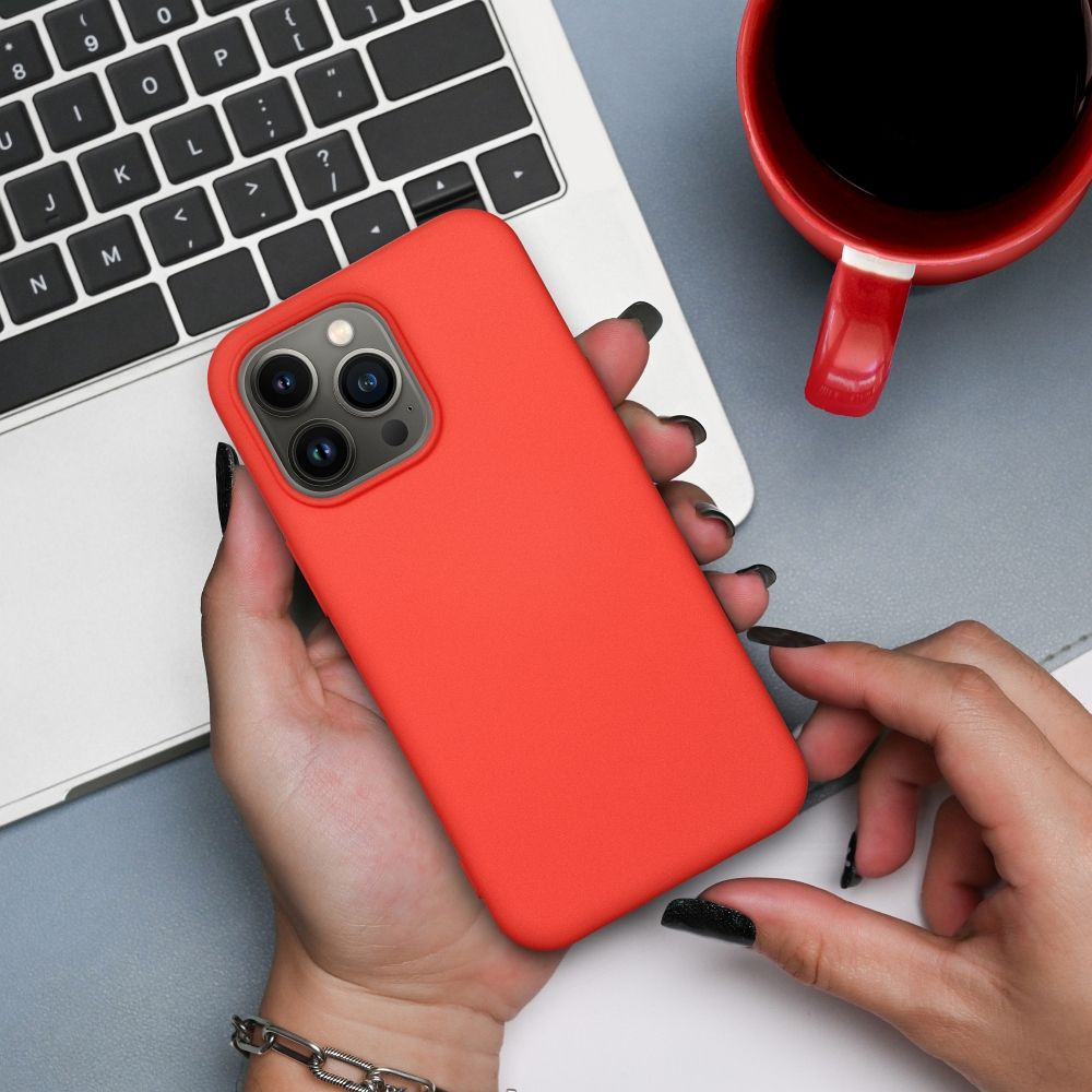 SILIKÓNOVÉ puzdro na Apple iPhone 16 Pro broskyňový